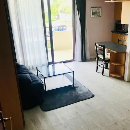 Minimes - Meuble Avec Piscine شقة لا روشيل